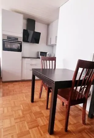 Apartment Amana Reutlingen Esterno foto
